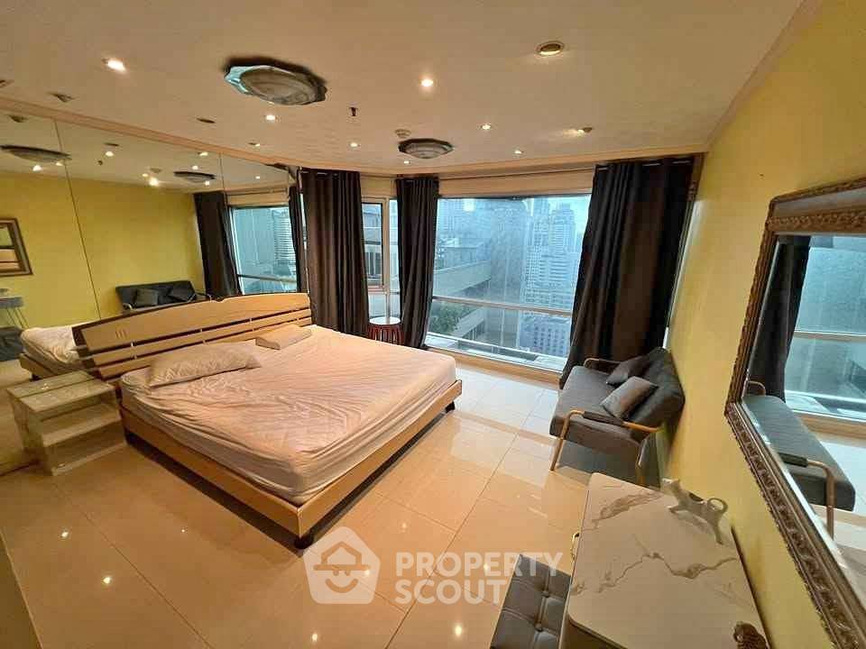 รูป คอนโด 1-ห้องนอน ที่ สุขุมวิท สวีท คอนโดมิเนียม ใกล้ BTS นานา (ID 2472642) - รูปที่ 1/5