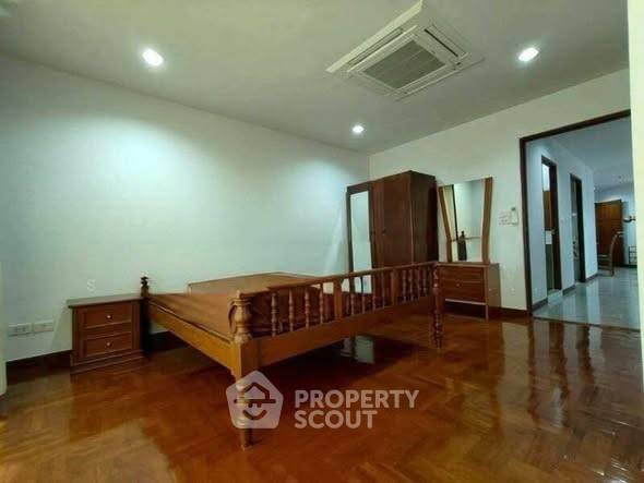 picture 2-BR Condo at Wittayu Complex near BTS Phloen Chit (ID 2761643) - 3/8