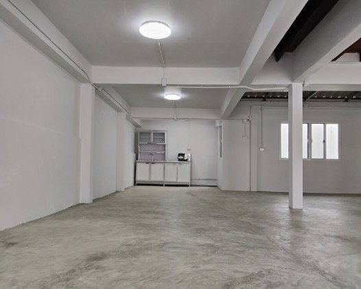 รูป ให้เช่าบ้านเดี่ยว 2 ชั้น ทำเล โชคชัย 4 ซอย 56 ลาดพร้าว / ใกล้ Central อีสวิลล์ / แอร์ 4 เครื่อง / จอดรถ 2-3 คัน / เป็น Home Office จดบริษัทได้ - รูปที่ 4/12