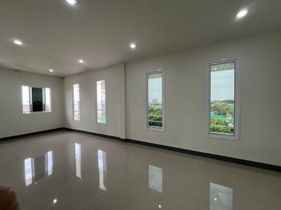 รูป ให้เช่าอาคารสำนักงาน 4 ชั้น ซอยพัฒนาการ 97  / แอร์ 3 เครื่อง (คนเช่าติดเพิ่มเองได้) / จอดรถ 5-6 คัน / เหมาะหลากหลายธุรกิจ จดบริษัทได้ - รูปที่ 10/23