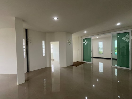 รูป ให้เช่าอาคารสำนักงาน 4 ชั้น ซอยพัฒนาการ 97  / แอร์ 3 เครื่อง (คนเช่าติดเพิ่มเองได้) / จอดรถ 5-6 คัน / เหมาะหลากหลายธุรกิจ จดบริษัทได้ - รูปที่ 8/23