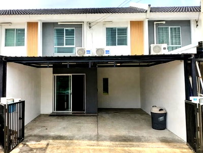 เช่าทาวน์โฮม ปทุมธานี : ตลาดคลองหก 900 ม. ทาวน์เฮ้าส์ 2 ชั้น สภาพสวย 3 นอน 2 น้ำ ใกล้ ม.เทคโนโลยีราชมงคลธัญบุรี 800 ม.รีโนเวทใหม่ทั้งหลัง 17.4 ตร.ว. 140 ตร.ม.