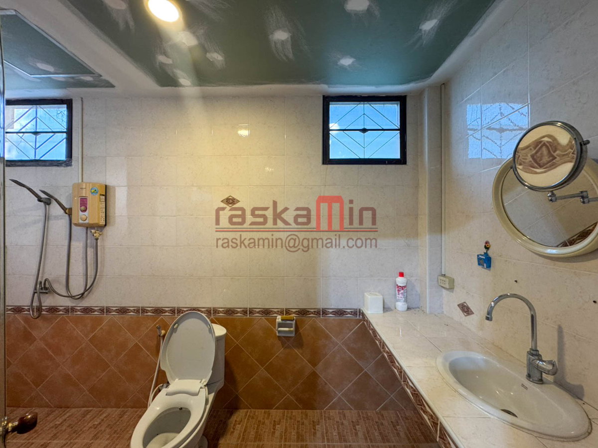 รูป บ้าน 2 ชั้น ขายที่ซอยสยามคันทรีคลับ – 5 ห้องนอน ราคาดีเพียง 6.5 ล้านบาท - รูปที่ 10/35