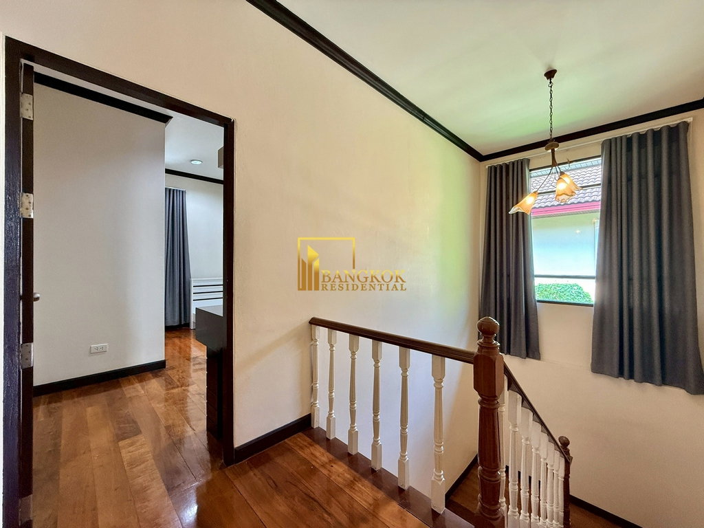 รูป Spacious 4 Bedroom House For Rent in Popular Ekkamai Area - BR27871SH - รูปที่ 18/39
