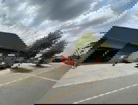 รูป ให้เช่าโกดังพร้อมสำนักงาน / ขนาดใหญ่ / พื้นที่ 1450 ตารางเมตร ถนนนครอินทร์ บางกรวย ใกล้โลตัส นครอินทร์ รถเทรลเลอร์เข้าออกได้ - รูปที่ 6/10