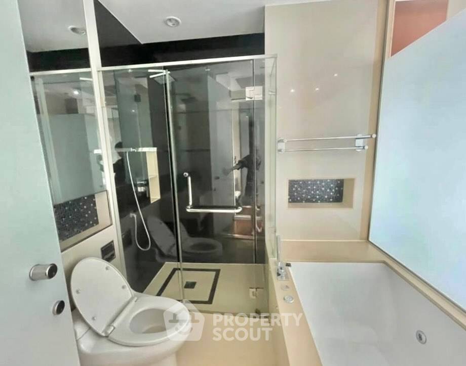 รูป คอนโด 2-ห้องนอน ที่ ดิ แอดเดรส สุขุมวิท 28 ใกล้ BTS พร้อมพงษ์ (ID 2755933) - รูปที่ 6/7