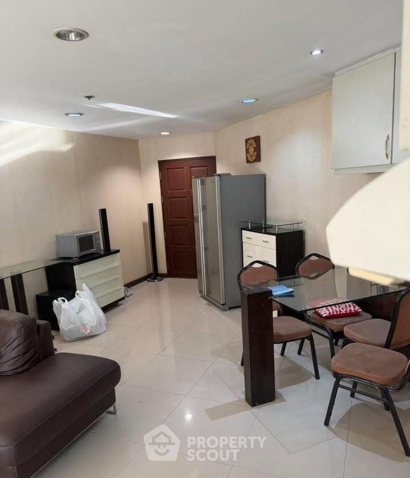 รูป คอนโด 2-ห้องนอน ที่ วิทยุ คอมเพล็กซ์ คอนโดมิเนียม ใกล้ BTS เพลินจิต (ID 2709477) - รูปที่ 2/6