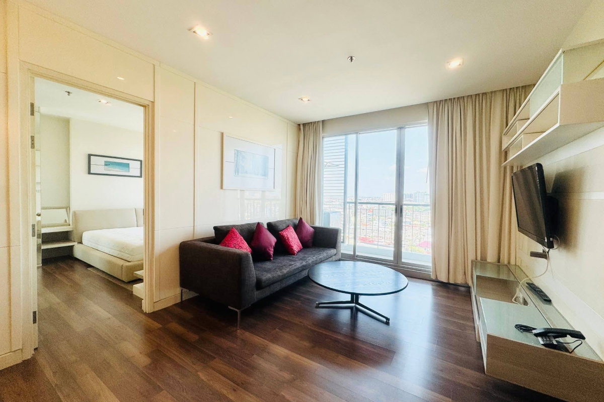 รูป Best Price 🔥 ให้เช่า The Room Sathorn Taksin ห้องสวย น่าอยู่มาก พื้นที่กว้าง ราคาดีสุดๆ | Code DS2301 Line : @Dstay - รูปที่ 1/16