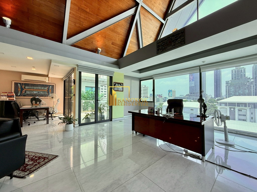 รูป Baan Saraan | Stylish 3 Bedroom Duplex Condo in Phrom Phong - BR4175CD - รูปที่ 19/49