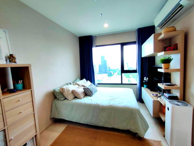 คอนโดให้เช่า : Ready to move in 1 bedroom  Life Asoke Condo For rent High Floor nice view 