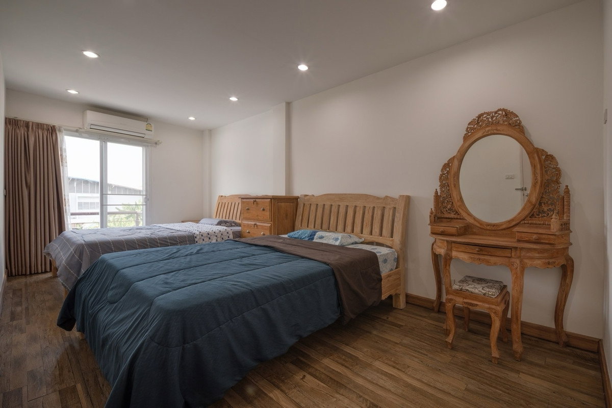 รูป ทาวน์โฮมทำเลลาดพร้าว พร้อมให้เช่า เฟอร์ครบ ใกล้รถไฟฟ้าทั้งสายสีเหลืองและสายสีส้ม 🚃 - รูปที่ 22/49