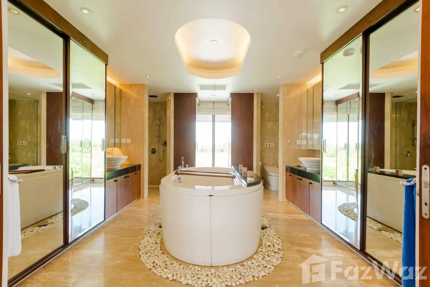 รูป วิลล่าให้เช่า 6 ห้องนอน ในโครงการ รอยัล ภูเก็ต มารีน่า 1181056 - รูปที่ 27/31