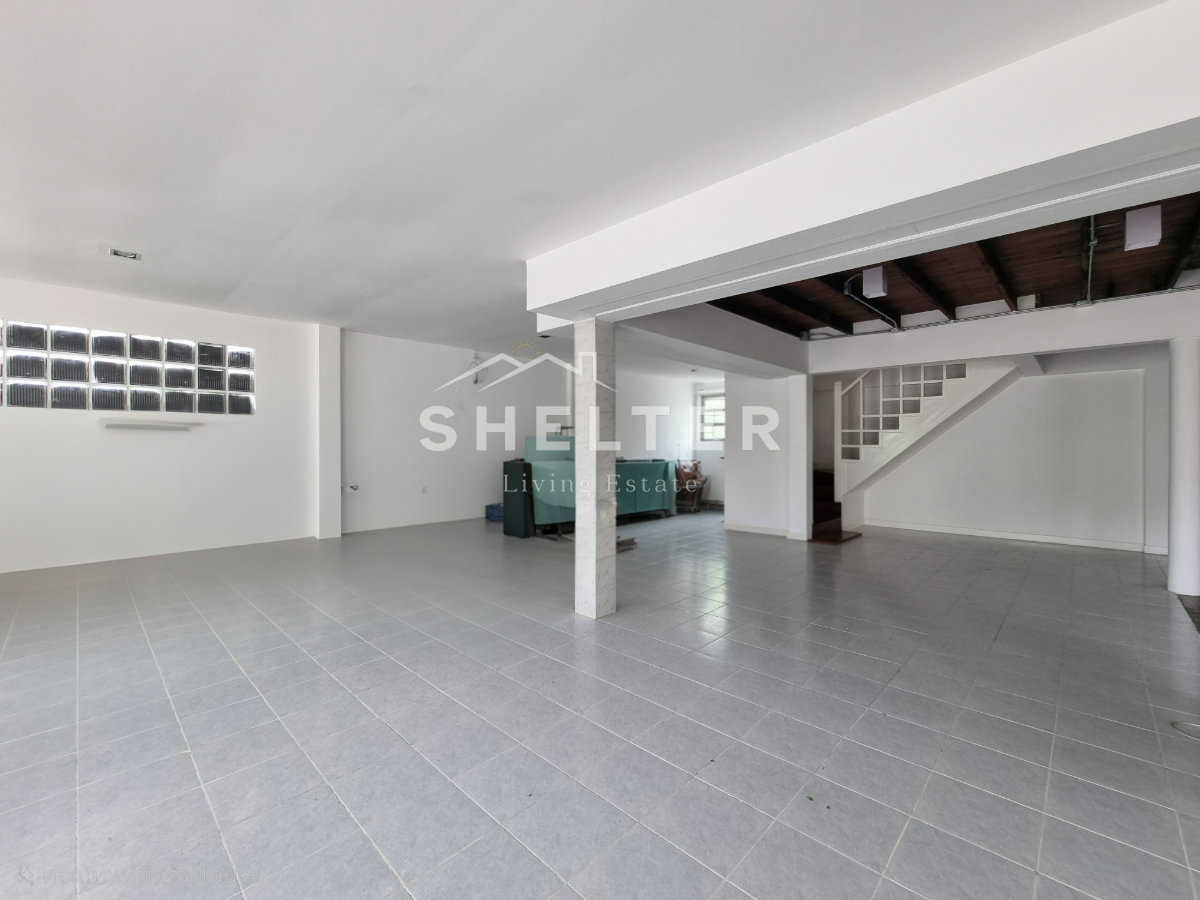 รูป บ้านเดี่ยวขายพร้อมผู้เช่า ใกล้โรงเรียนเตรียมอุดมศึกษาน้อมเกล้า เดินทางง่าย ใกล้มอเตอร์เวย์ สนามบินสุวรรณภูมิ รายล้อมด้วย Community 🏡 - รูปที่ 16/17