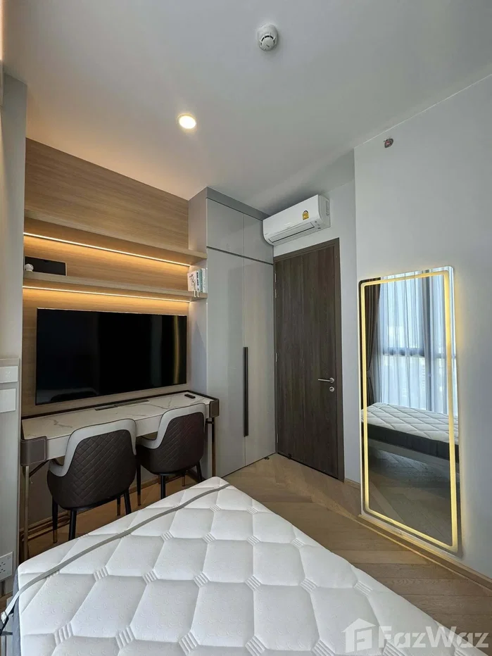 picture 𝑷𝒂𝒓𝒌 𝑶𝒓𝒊𝒈𝒊𝒏 𝑻𝒉𝒐𝒏𝒈𝒍𝒐𝒓 6137522 - 22/25