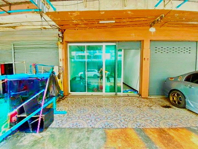 รูป ตลาดสะพานสอง 16ตร.ว. 200ตร.ม. ใกล้MRTโชคชัย4 260 ม. อาคารพาณิชย์ 3.5 ชั้น 3นอน 3น้ำ - รูปที่ 4/8