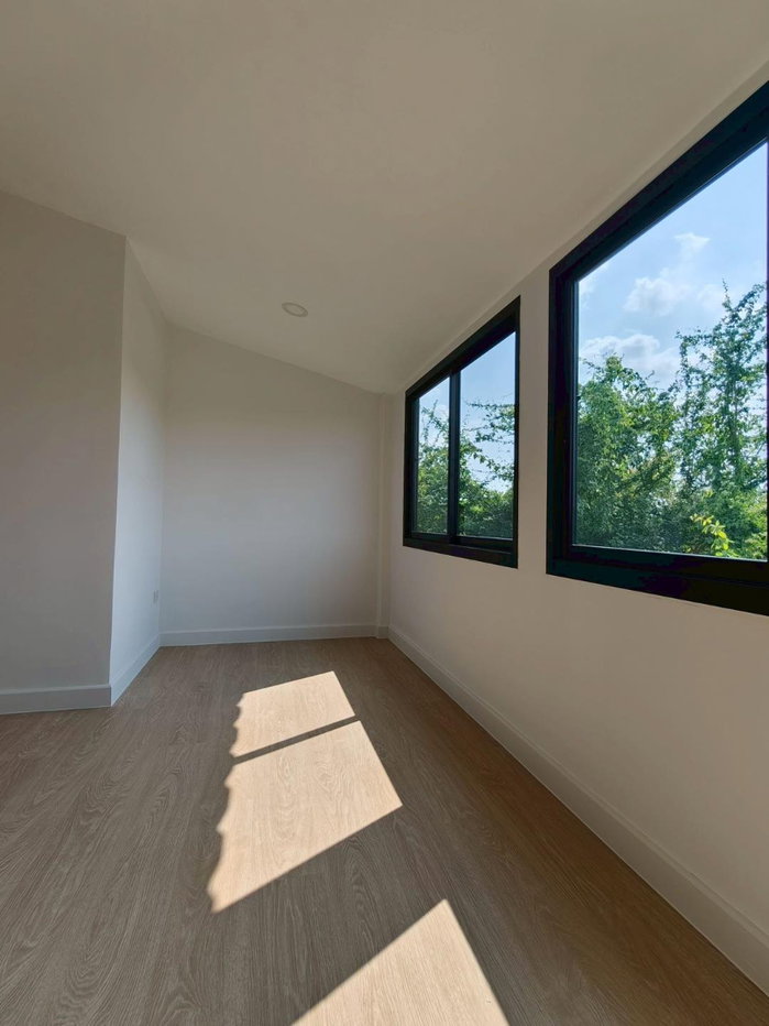 รูป 🏠🔥 ทาวน์โฮม 2 ชั้น ย่านมีนบุรี–รามอินทรา ทำเลฮิต เดินทางง่าย พร้อมอยู่ทันที 🔥🏠 - รูปที่ 26/30