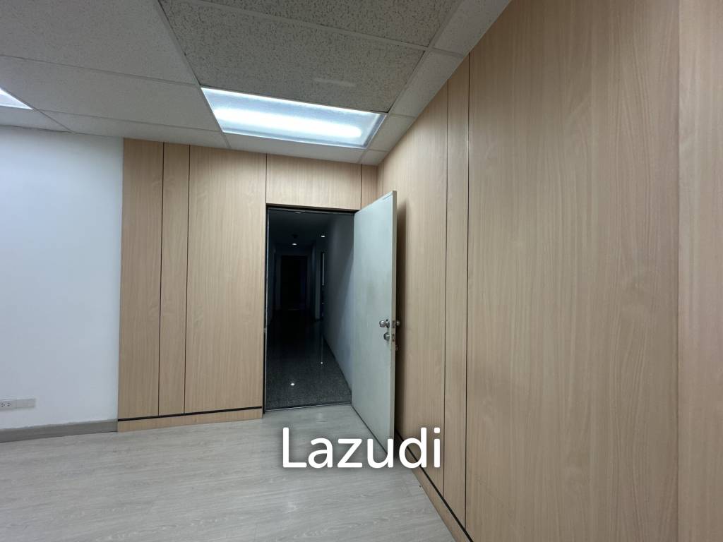 รูป 70.0 ตร.ม. ออฟฟิศสำหรับ เช่าใน คลองเตยเหนือ - รูปที่ 11/23