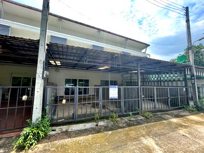 ทาวน์โฮม เชียงราย : ทาวน์เฮ้าส์ 2 ชั้น บ้านป่ากล้วย หมู่ 6 ถนนพหลโยธิน (ทล.1) ต. สันทราย อ.เมืองเชียงราย จ.เชียงราย (ราคา 1,200,000 บาท)