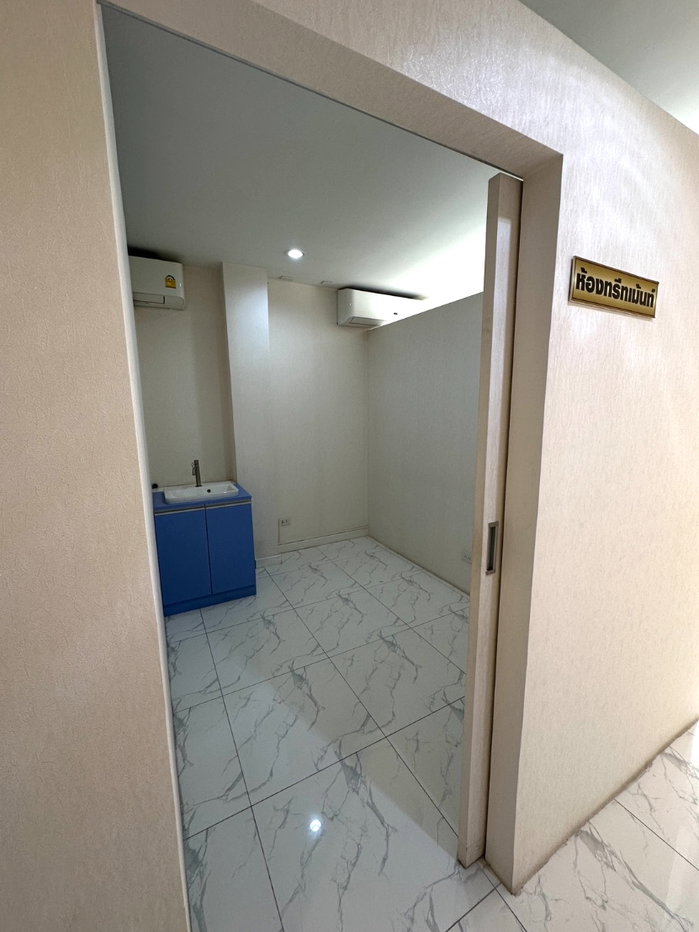 รูป เซ้งคลินิกเวชกรรม มีที่จอดรถหน้าร้าน เป็นตึก 4 ชั้น Stand alone  พื้นที่ใช้สอย 243 ตร.ม นนทบุรี - รูปที่ 12/24