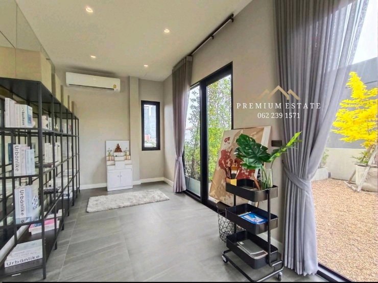 รูป บ้านเดี่ยว 3 ชั้น ระดับ Luxury พร้อมลิฟต์ในบ้าน | พระราม 9-รามคำแหง | ขนาด 515 ตรม. | 4 ห้องนอน | 5 ห้องน้ำ  - รูปที่ 10/12