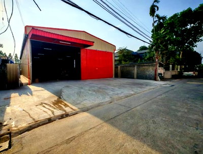 เช่าโรงงาน ไบเทค บางนา : ให้เช่าโกดัง สร้างใหม่ ซอยอุดมสุข เข้าซอยไม่ลึก สุขุมวิท 103 / พื้นที่ 288 ตารางเมตร / ทำเลดีมาก ใจกลางเมือง ใกล้ทางด่วนบางนา / รถใหญ่เข้าออกได้