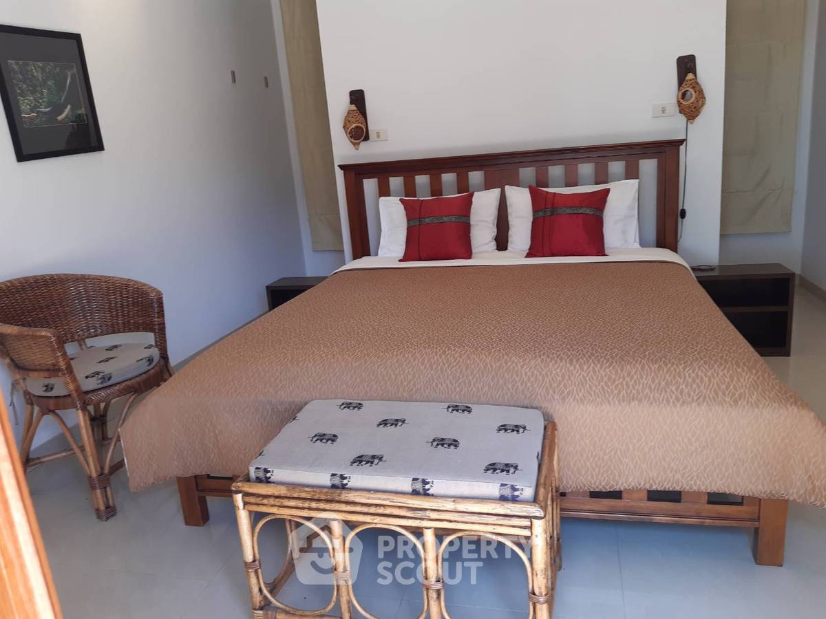 รูป วิลล่า 5-ห้องนอน ใน หินเหล็กไฟ (ID 2391392) - รูปที่ 7/12