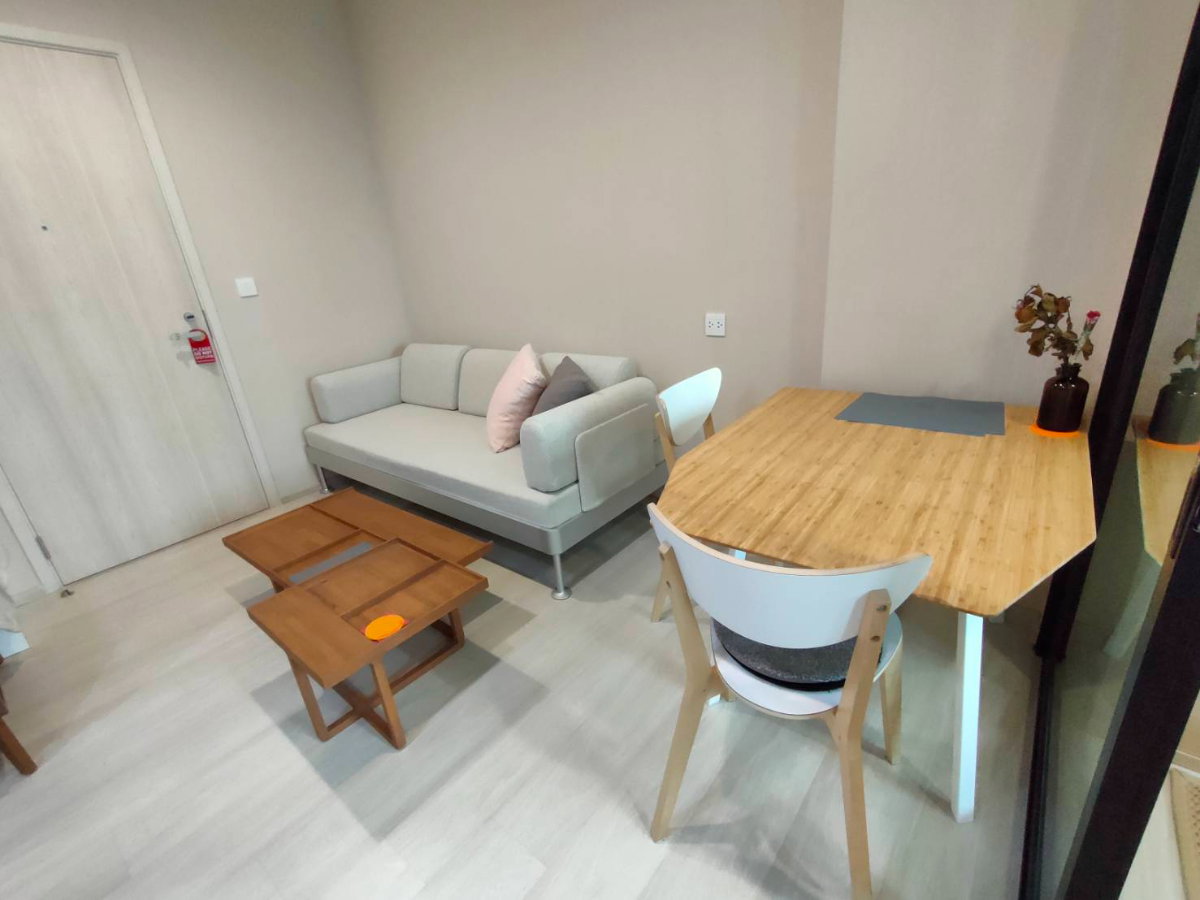 รูป Just available Life Asoke Condo FOr rent High Floor nice view - รูปที่ 3/14