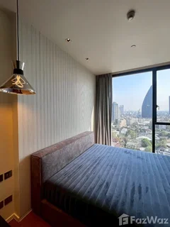 South-facing balcony 6134475