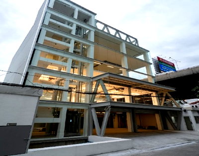 เช่าสำนักงาน เขตสวนหลวง :  ให้เช่า หรือ ขาย อาคารสำนักงาน 6 ชั้น สร้างใหม่ ย่านพระราม 9 ริมถนนพระราม 9 / ใกล้ ห้างเดอะไนน์ / อาคารมีลิฟท์โดยสาร / เหมาะหลากหลายธุรกิจ