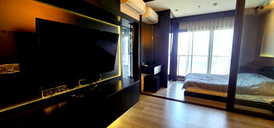 คอนโดให้เช่า : ให้ เช่าคอนโดห้องสวย Politant aqua วิวโค้งน้ำเจ้าพระยา 30 ตรม. ชั้นสูง เเต่งสวย เจ้าของเเต่งเพื่ออยู่เอง