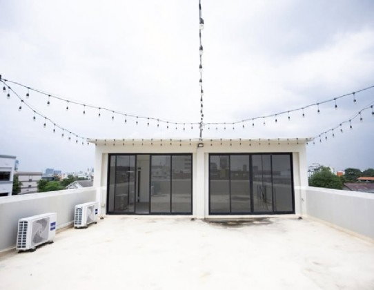 รูป ให้เช่าอาคารสำนักงาน / Home Office 3.5 ชั้น ซอยบางนา ตราด 13 เข้าซอยไม่ลึก / ติดแอร์แล้ว / เหมาะเป็นสำนักงาน ธุรกิจ Online จดบริษัทได้ - รูปที่ 13/14