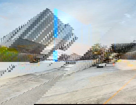 รูป  ให้เช่าโกดัง โรงงาน พร้อมสำนักงาน พร้อมห้องพักคนงาน 11 ห้อง / พื้นที่ดิน 2 ไร่ / ทำเล ถนนชัยพฤกษ์ / ซอยบางพลับ  / รถเทรลเลอร์ เข้าออกได้ - รูปที่ 1/18