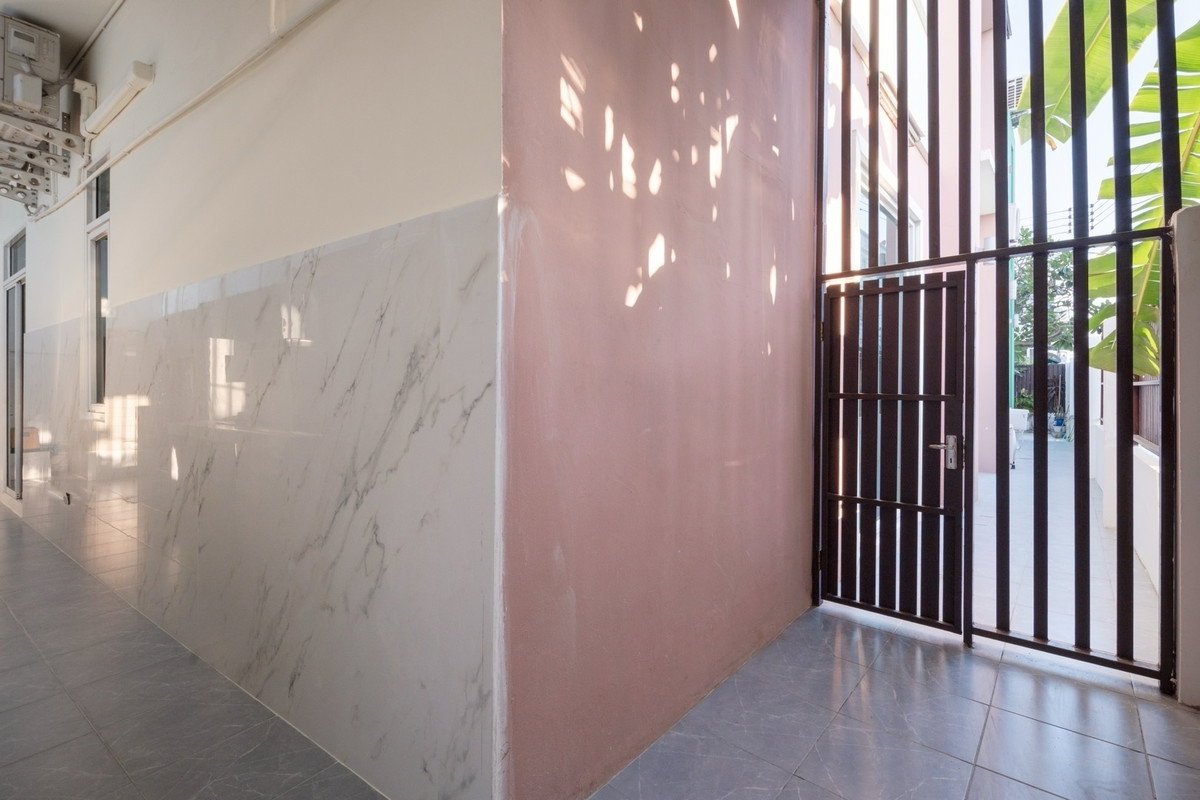 รูป ทาวน์โฮมทำเลลาดพร้าว พร้อมให้เช่า เฟอร์ครบ ใกล้รถไฟฟ้าทั้งสายสีเหลืองและสายสีส้ม 🚃 - รูปที่ 12/49