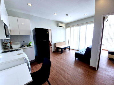 Condos for rent : 20,000 baht/month 2/2 bed The Coast Bangna BTS Bangna