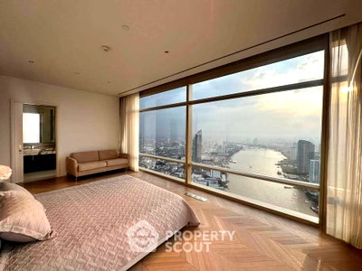 Condos for rent : 3-BR Condo at Four Seasons Private Residences Bangkok near BTS Saphan Taksin (ID 2647416)