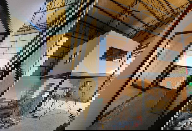 รูป  ให้เช่าโกดัง พร้อมสำนักงาน พื้นที่ 300 ตารางเมตร ซอยลาดกระบัง 14/1 / โกดังสร้างใหม่ / รถหกล้อ , สิบล้อ เข้าออกได้ - รูปที่ 8/8