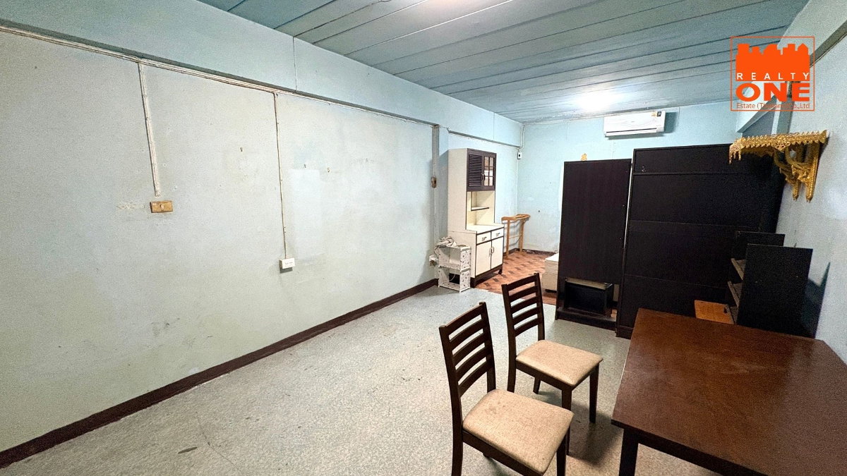 รูป ขายด่วน! แอร์พอร์ต คอนโด 3 (อาคาร D) ห้องใช้การได้ แถมแอร์ใหม่ ราคานิดเดียว ลงทุนปล่อยได้มากกว่า 8% ทำเลดีใกล้สนามบินดอนเมือง - รูปที่ 3/9