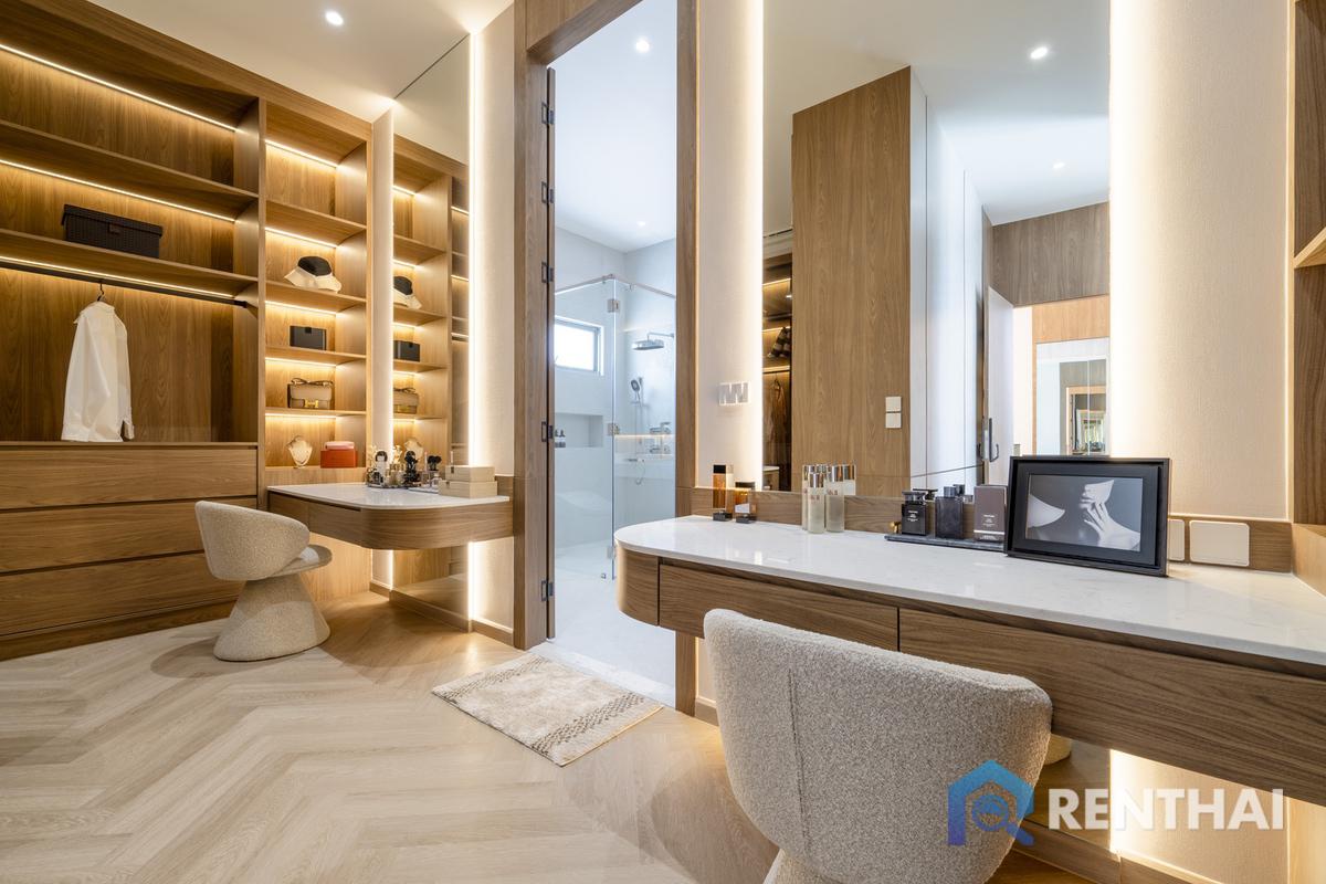 รูป โมเดิร์น 4 ห้องนอน พร้อมสระว่ายน้ำส่วนตัว ทำเล ใจกลางพัทยา - รูปที่ 13/20