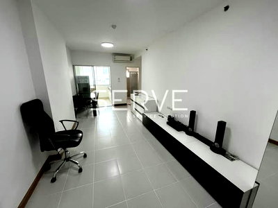 Condos for sale : 1 Bed Large Room City View Fully Furnished Good Location Close To BTS Ratchayothin @ Supalai Park Ratchayothin