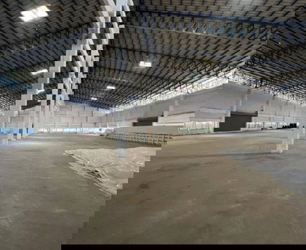 ให้เช่าโกดังพร้อมสำนักงาน / บนที่ดิน 3 ไร่ / ทำเล ป้อมพระจุล สมุทรปราการ / ใกล้ องค์การบริหารส่วนตำบลแหลมฟ้าผ่า / รถเทรลเลอร์เข้าออกได้