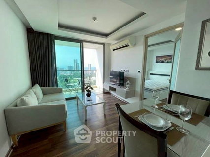 1-BR Condo at The Peak Towers close to Phratamnak (ID 2753409)