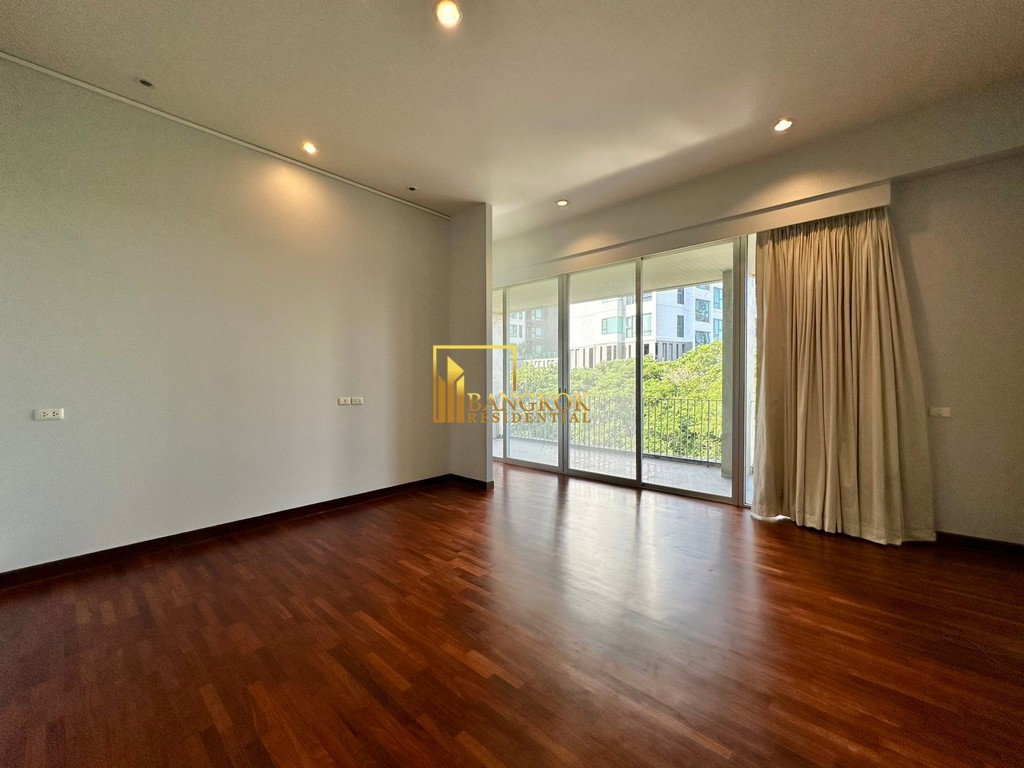 รูป Expansive 4 Bedroom Duplex Apartment For Rent in Thonglor - BR21050AP - รูปที่ 36/49