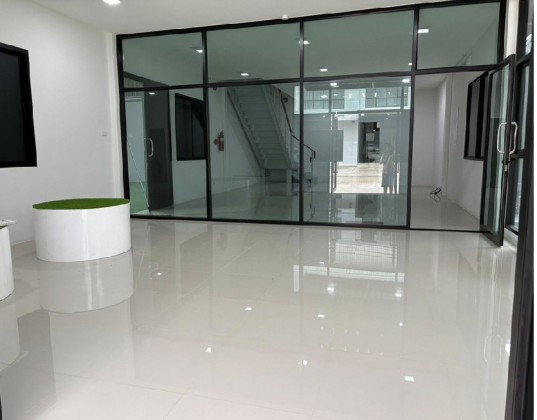 รูป ให้เช่าโกดัง โรงงาน พร้อมสำนักงาน โครงการ ไพร์ม เอสเตท Prime Estate เทพารักษ์ กม.25 /  พื้นที่ใช้สอย 504 ตารางเมตร / รถเทรลเลอร์เข้าออกได้ - รูปที่ 7/14