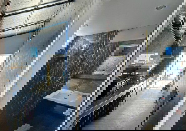 รูป ให้เช่าโกดัง พร้อมสำนักงานพร้อมห้องพัก / พื้นที่ใช้สอย 405 ตารางเมตร / Office 2 ชั้น / ทำเล ถนนกาญจนาภิเษก ติดกับสมาคมปักใต้  - รูปที่ 14/15