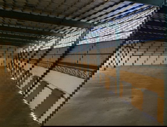 รูป ให้เช่าโกดัง คลังสินค้า พื้นที่สีเหลือง / พื้นที่โกดัง 5,300 ตารางเมตร / ทำเล พุทธมณฑสาย 5 / ทางไป ตลาดน้ำดอนหวาย / รถเทรลเลอร์ เข้าออกได้ - รูปที่ 2/7