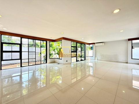 Noble House | Spacious 4 Bedroom House For Rent in Ekkamai - Noble House | Spacious 4 Bedroom House For Rent in Ekkamai