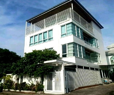 เช่าสำนักงาน ถนนกำแพงเพชร 6 : ให้เช่าอาคารสำนักงาน 4 ชั้น ย่านประชานิเวศน์ ใกล้ตลาดบองมาร์เช่ / แอร์ 5 เครื่อง / เฟอร์นิเจอร์สำนักงานบางส่วน / เหมาะเป็นสำนักงาน จดบริษัทได้