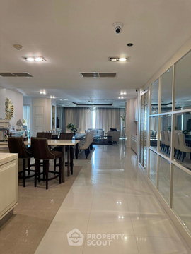 3-BR Condo at La Royale Beach Condo close to Pattaya (ID 1901986)