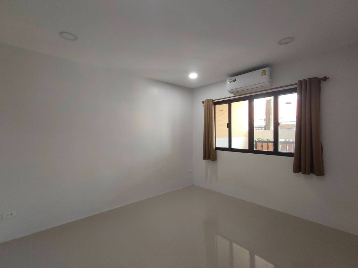 รูป 🏡✨ ทาวน์เฮ้าส์ชั้นเดียว ติวราธานี ทำเลน่าอยู่ คุ้มค่าเกินราคา 💸 - รูปที่ 6/12