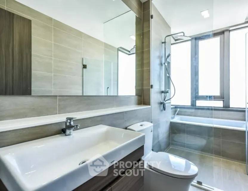 รูป คอนโด 3-ห้องนอน ที่ ริธึ่ม เจริญกรุง พาวิลเลี่ยน ใกล้ BTS สะพานตากสิน (ID 2488490) - รูปที่ 4/4